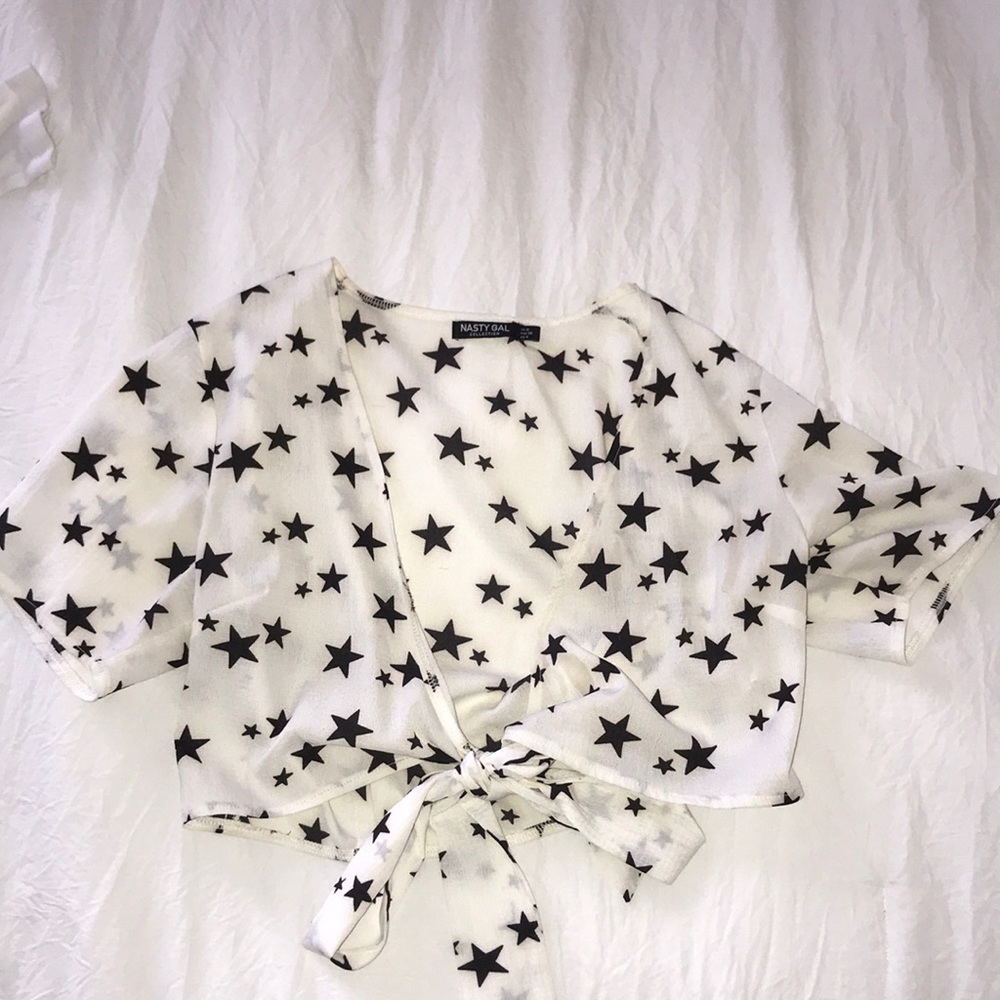 Nasty Gal Tie Star crop 🤍🖤